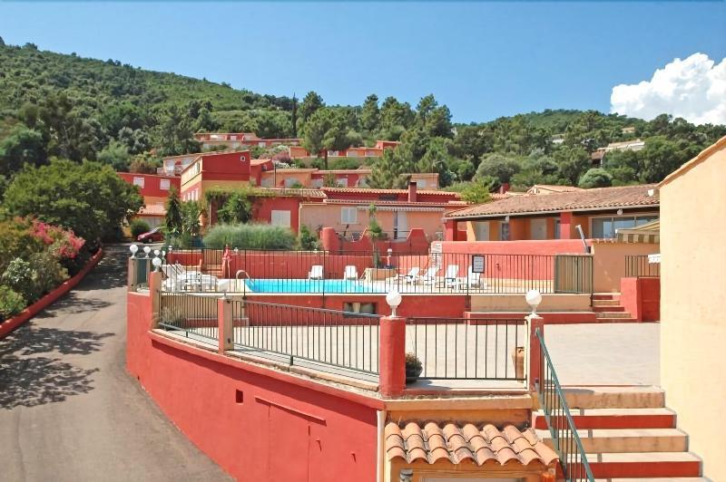 Hotel Residence San Pieru Tarcu エクステリア 写真