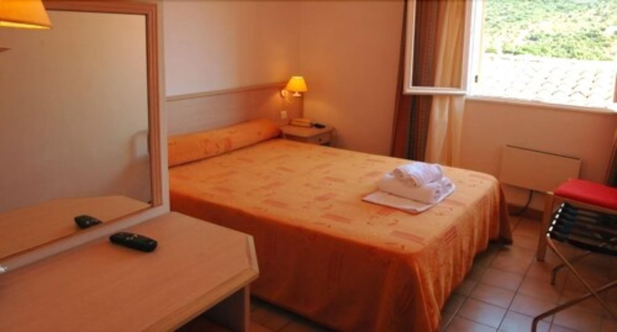 Hotel Residence San Pieru Tarcu エクステリア 写真