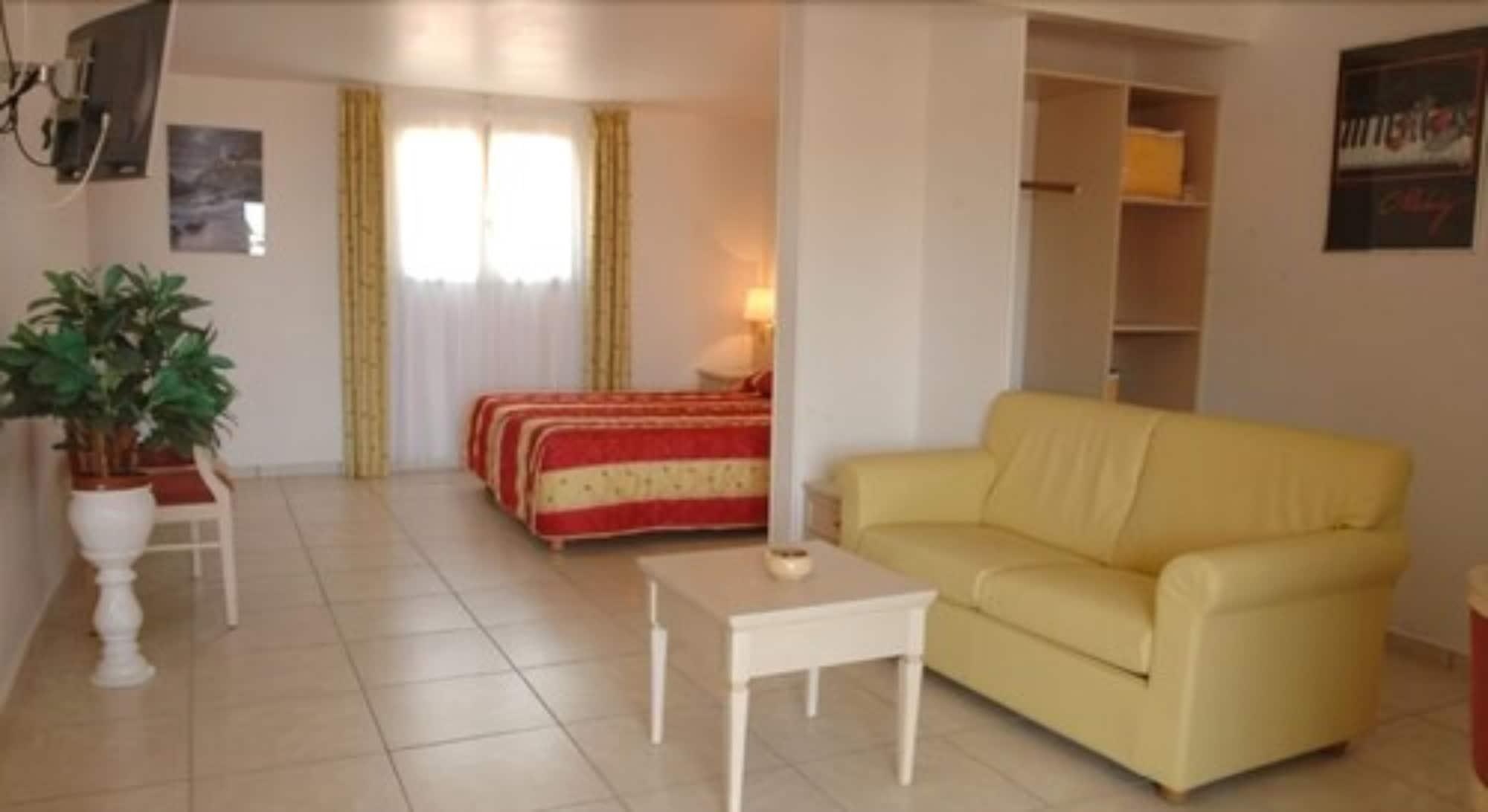 Hotel Residence San Pieru Tarcu エクステリア 写真
