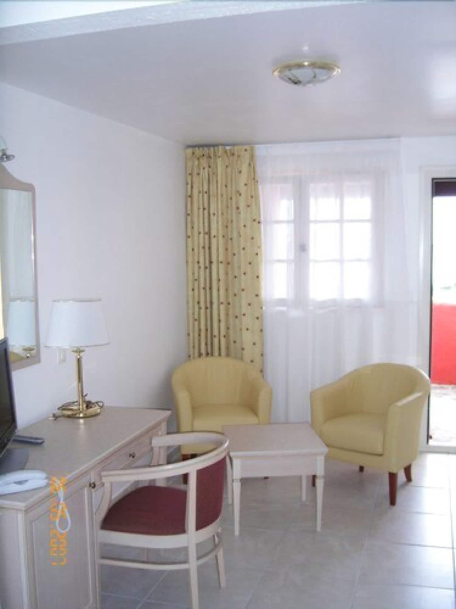 Hotel Residence San Pieru Tarcu エクステリア 写真