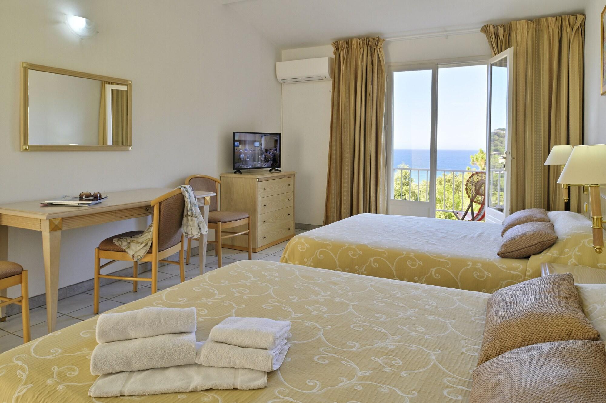 Hotel Residence San Pieru Tarcu エクステリア 写真