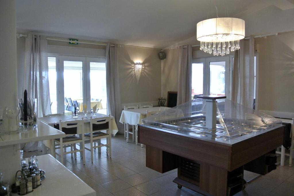 Hotel Residence San Pieru Tarcu エクステリア 写真