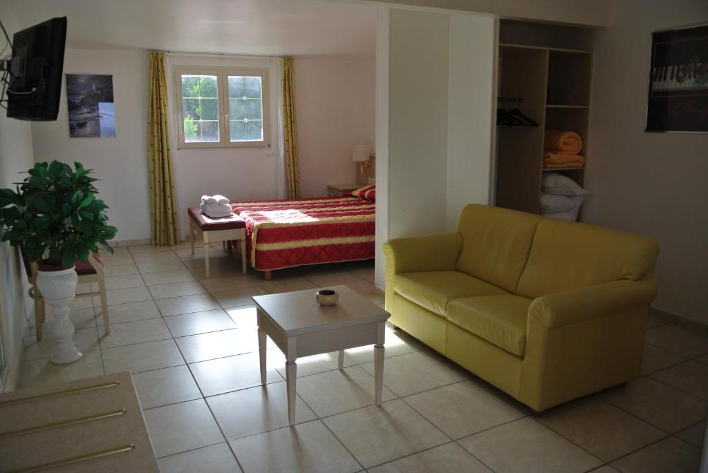 Hotel Residence San Pieru Tarcu 部屋 写真