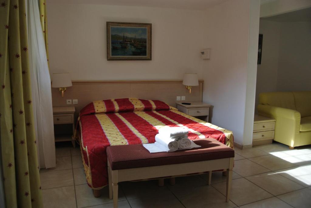 Hotel Residence San Pieru Tarcu 部屋 写真
